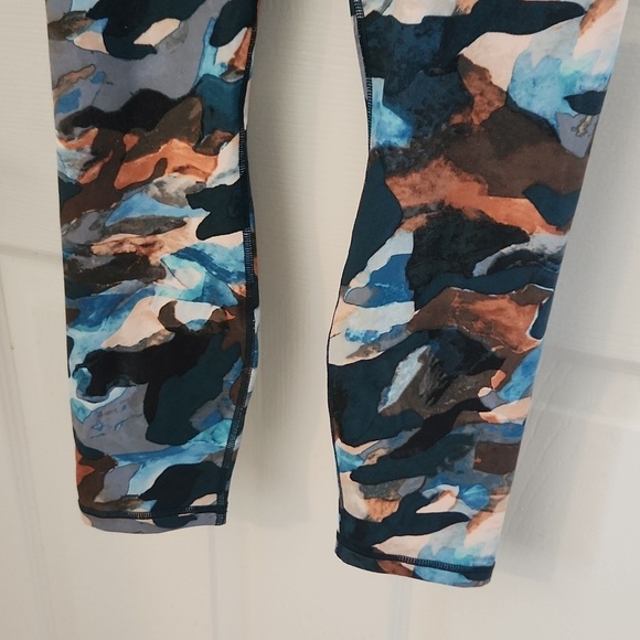Fabletics Define PowerHold® High-Waisted 7/8 Legging Small - Picture 4 of 11